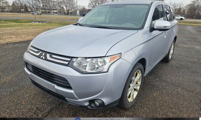 2014 Mitsubishi Outlander SE SEL