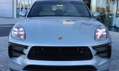 2020 Porsche Macan Turbo