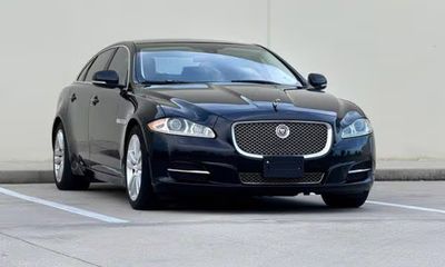 2015 Jaguar XJ XJL Portfolio