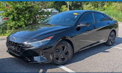 2023 Hyundai Elantra SEL