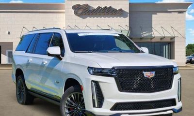2023 Cadillac Escalade ESV V Sport