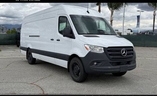 2025 Mercedes-Benz Sprinter 907