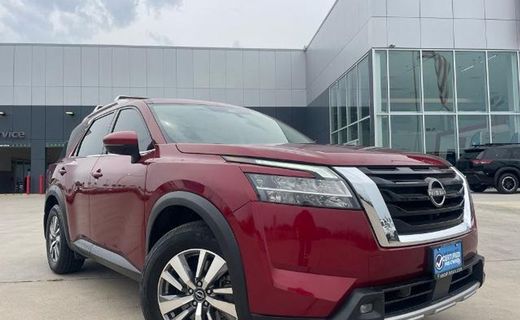 2022 Nissan Pathfinder SL