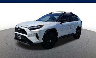 2021 Toyota RAV4 LE HV