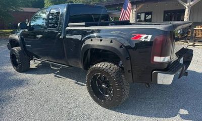 2010 GMC Sierra SLE