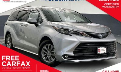 2025 Toyota Sienna XLE