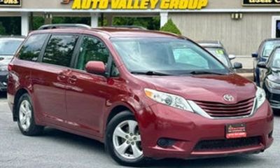 2017 Toyota Sienna LE Mobility