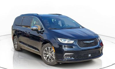 2024 Chrysler Pacifica Pinnacle