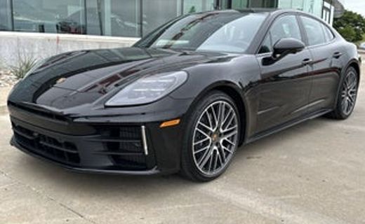 2025 Porsche Panamera GTS