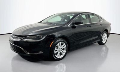 2015 Chrysler 200 Limited