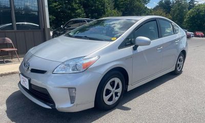 2014 Toyota Prius TWO