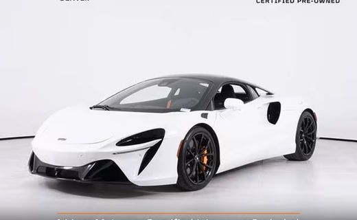 2023 McLaren Artura