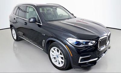 2023 BMW X5 XDRIVE45E