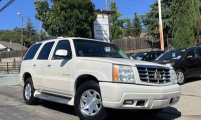 2002 Cadillac Escalade Luxury