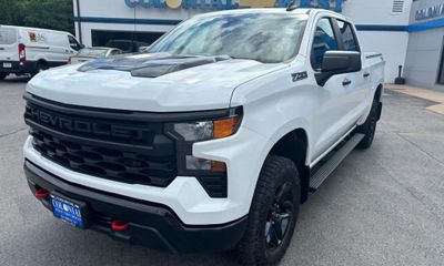 2024 Chevrolet Silverado Trail Boss Custom