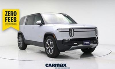 2023 Rivian R1S Adventure