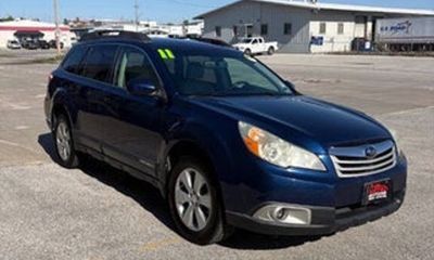 2012 Subaru Outback Limited M R