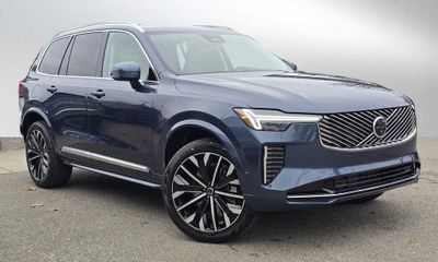 2026 Volvo XC90 Ultra Bright