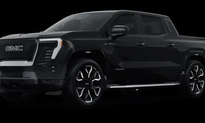2025 GMC Sierra Denali
