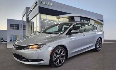 2015 Chrysler 200 200S