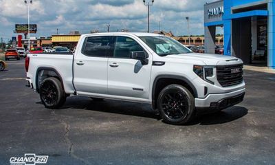 2025 GMC Sierra Elevation L