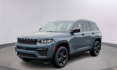 2026 Jeep Grand Cherokee Base Laredo