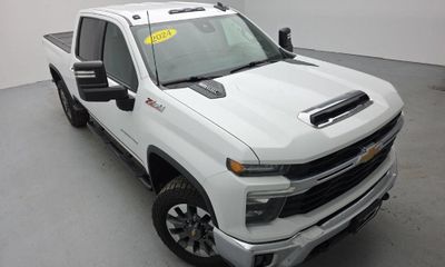 2024 Chevrolet Silverado HD LT