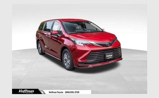 2026 Toyota Sienna LE