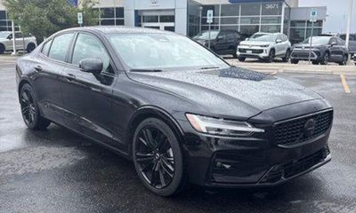 2024 Volvo S60 Plus Black Edition