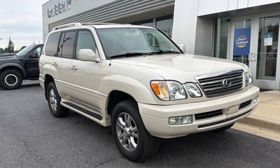 2004 Lexus LX 470