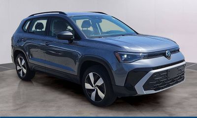 2025 Volkswagen Taos 4MOTION S