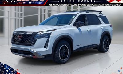 2026 Nissan Pathfinder SV