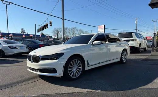 2017 BMW 740I