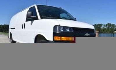 2022 Chevrolet Express Passenger LS EXT