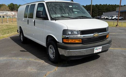 2025 Chevrolet Express 2500