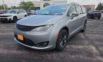 2020 Chrysler Pacifica Touring L