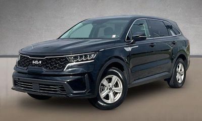 2023 Kia Sorento LX
