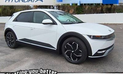 2023 Mazda MAZDA3 Preferred Package