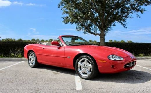1999 Jaguar XK8