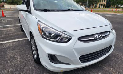 2017 Hyundai Accent SE Base