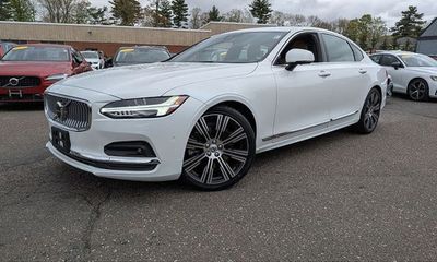 2023 Volvo S90 Ultimate Bright With