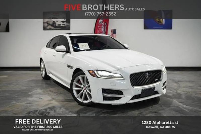 2017 Jaguar XF — a typically priced live listing
