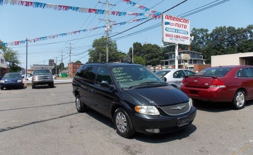 2003 Chrysler Town AND Country Limited