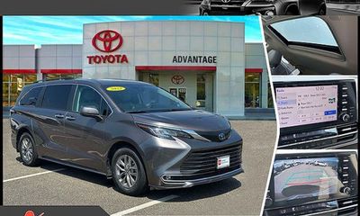 2022 Toyota Sienna XLE