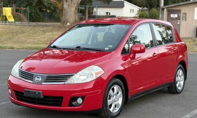 2008 Nissan Versa S Hatchback