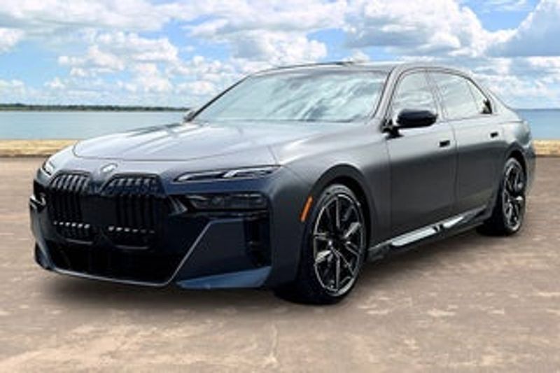 2023 BMW I7 — a typically priced live listing