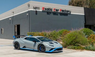 2022 Lamborghini Huracan STO