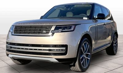 2026 Land Rover Range SE