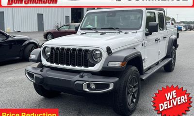 2025 Jeep Gladiator Sport
