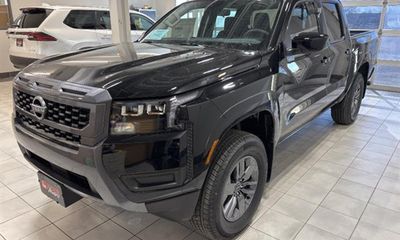 2026 Nissan Frontier SV